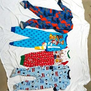 Boys 3T pajamas. 2 fleece sleepers and 2 Paw Patrol pj sets.